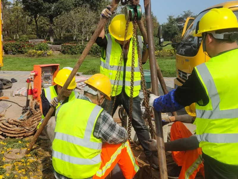 杭州君晟家政管道疏通，水电空调维修及汽车吸粪。